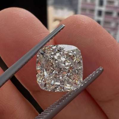 5.01ct Natural L Faint Brown VS2 Clarity Cushion Cut Diamond