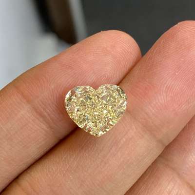 5.91ct GIA Certified Natural Light Yellow (W to X range) . VVS2 Clarity. Heart Shape
