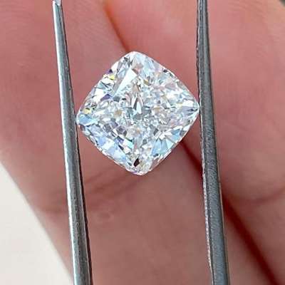  2.16ct GIA certified cushion  GIA Certified J color / VVS1 clarity