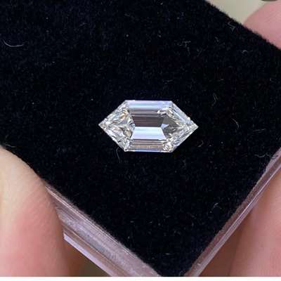 1ct long hexagon diamond J color, VVS2 clarity,