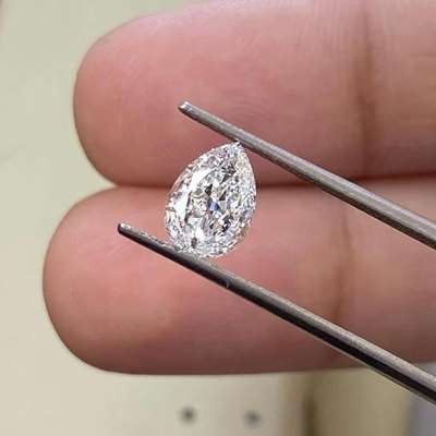  0.68ct natural G color VS2 clarity old cut pear carries such a graceful vintage charm