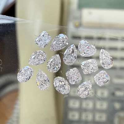 A 1.43cts total weight mix fancy shape diamond layout with 14 pieces in soft GH color and SI clarity, each stone chosen for its clean cutting and beautiful balance.