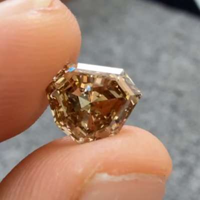 1.93cts natural champagne brown VS2 step cut shield shape diamond 