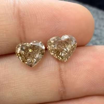 2.03cts natural brown SI1 & 2.01cts natural brown VVS2 heart shape diamond pair