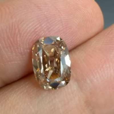 2.00ct Natural Champagne Brown. SI1 Clarity. Old Miner Brilliant Cut